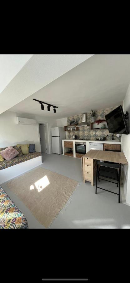 Mel's Garden House In The Heart Of The Hébergement de vacances *